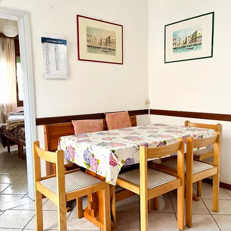 Jes - Solo A Pochi Passi Dal Mare Lido di Jesolo